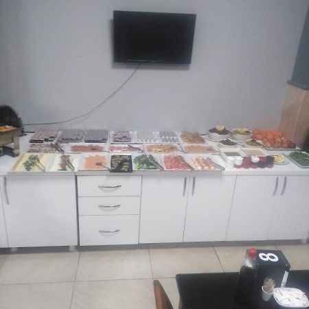 Dostlar Hotel Mersin  Bagian luar foto